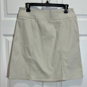 Chaus Women's Cream A-Line Skirt Size 10